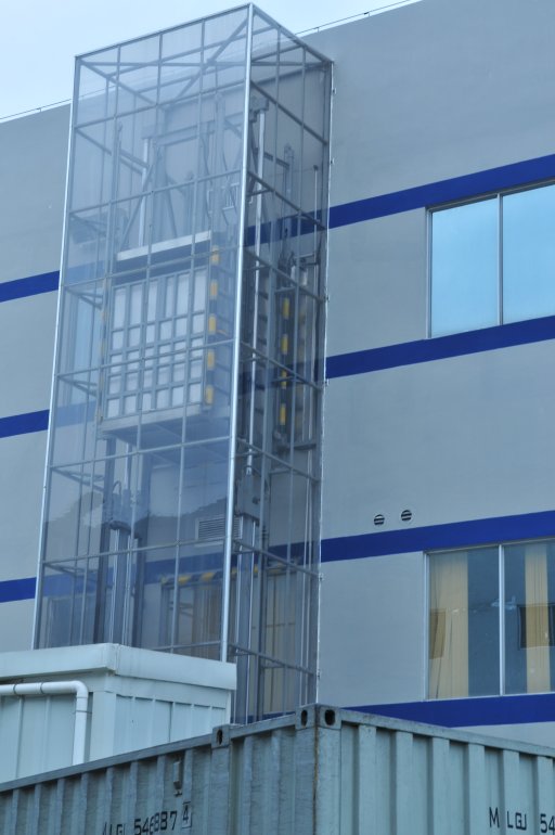 液压升降机使用时提升缓慢的原因是什么